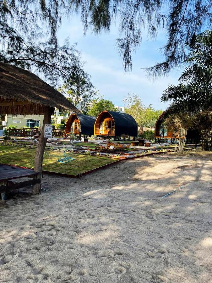 Mumsa Beach Resort & Restaurant Ban Huai Yang Exterior photo