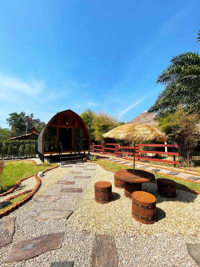Mumsa Beach Resort & Restaurant Ban Huai Yang Exterior photo
